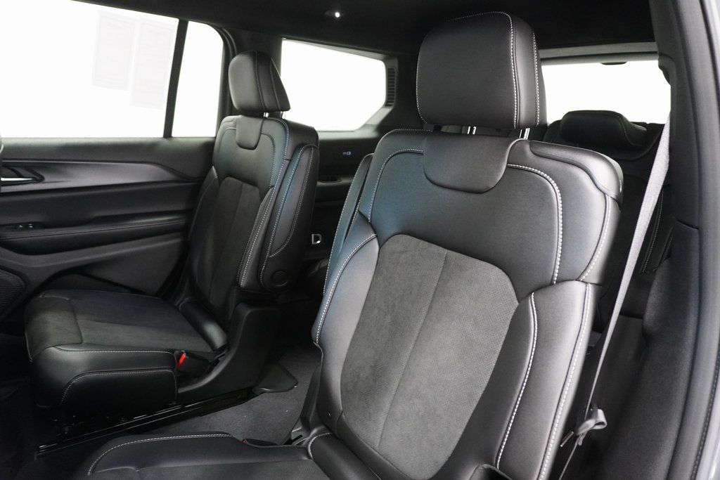 2025 Jeep Grand Cherokee L Altitude - Photo 14