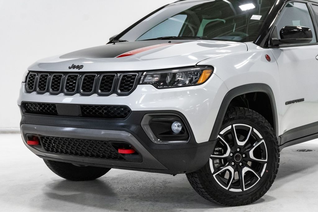 Used 2025 Jeep Compass Trailhawk SUV