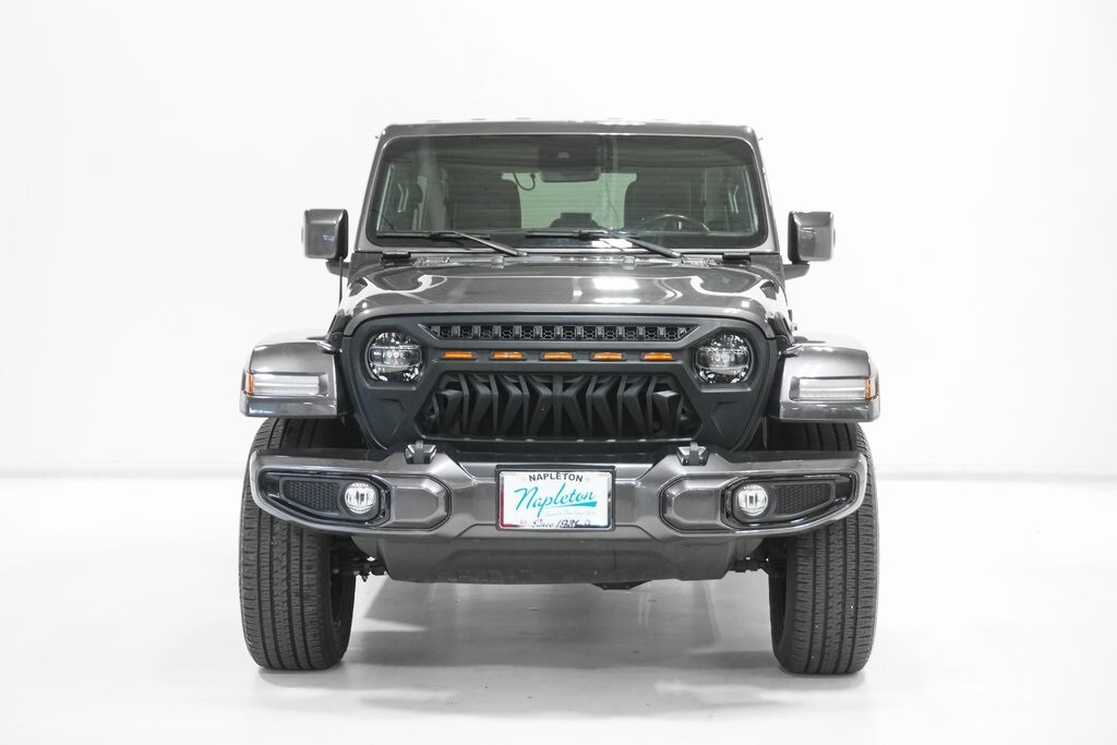 2021 Jeep Wrangler Unlimited Sahara High Altitude photo 3