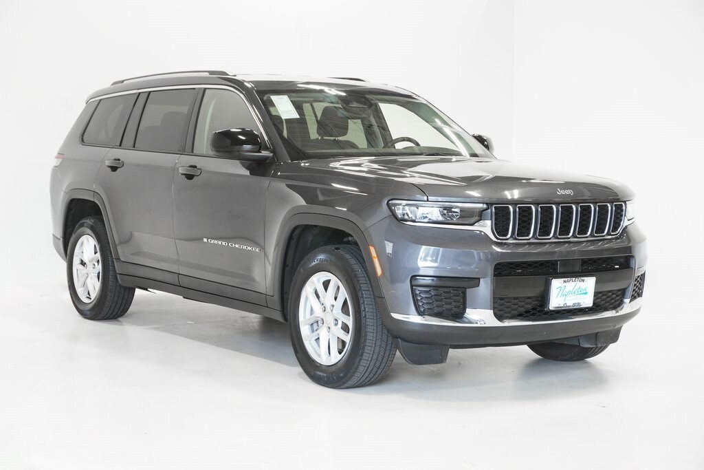 2023 Jeep Grand Cherokee Laredo photo 4