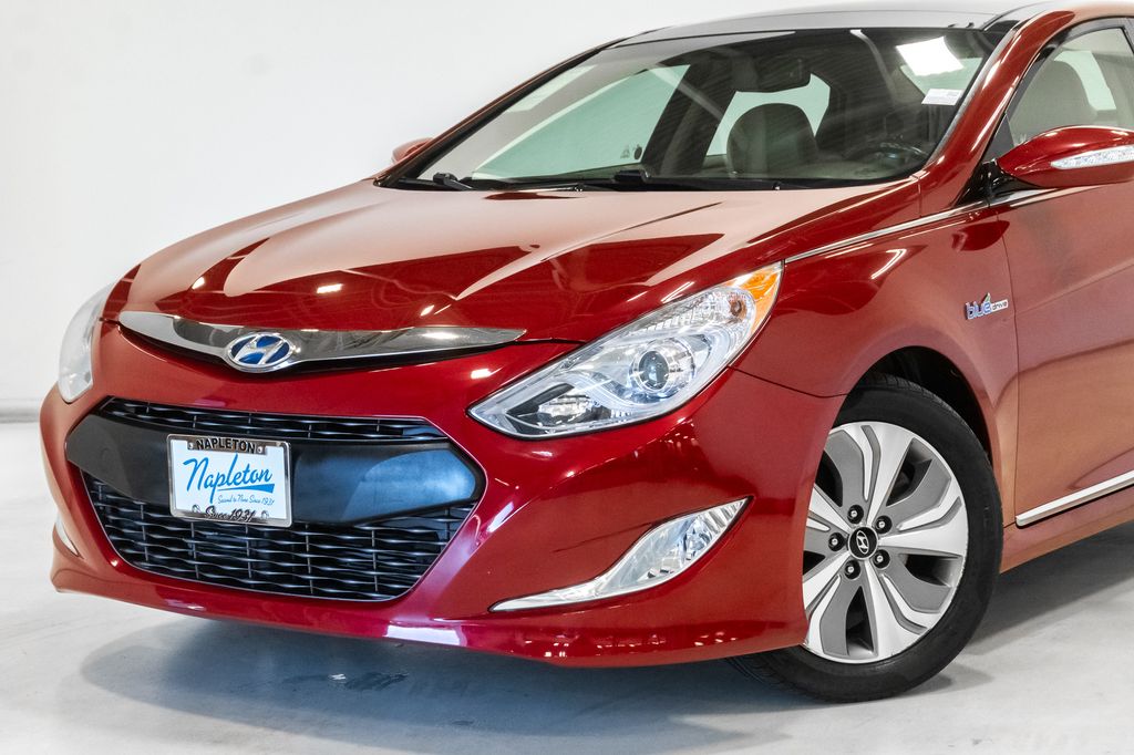 Used 2014 Hyundai Sonata Hybrid Limited with VIN KMHEC4A41EA106167 for sale in Arlington Heights, IL