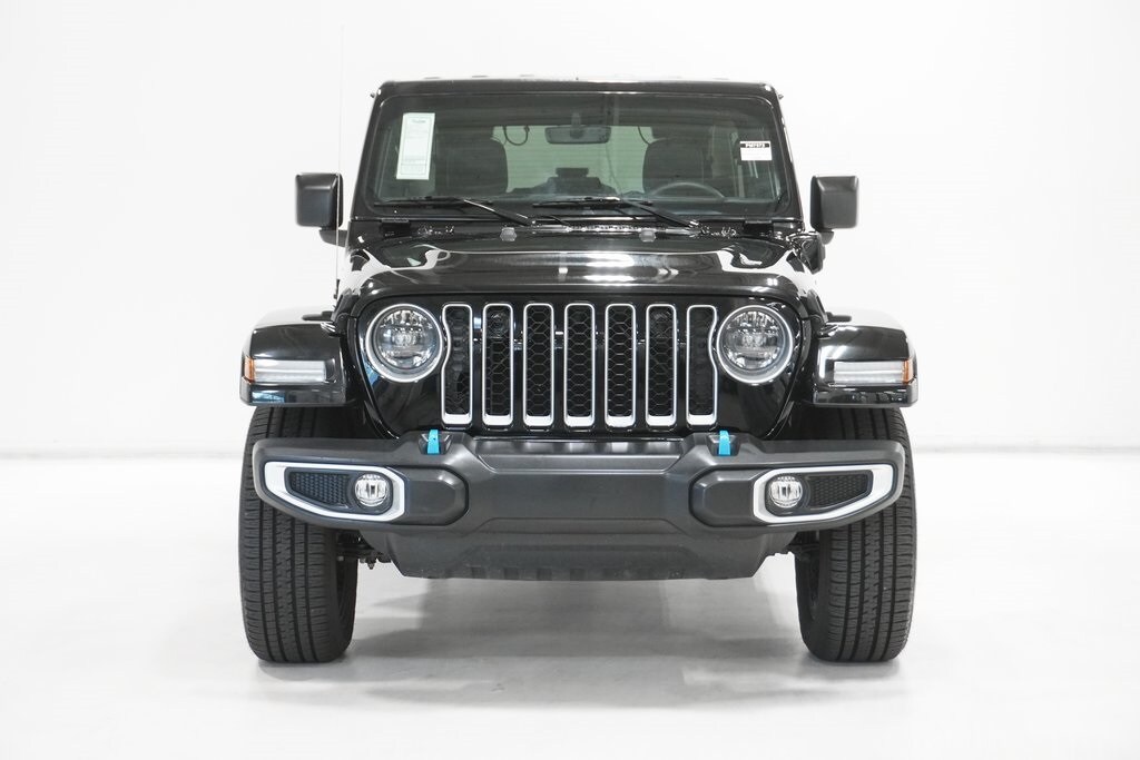 2023 Jeep Wrangler Sahara 4xe photo 3