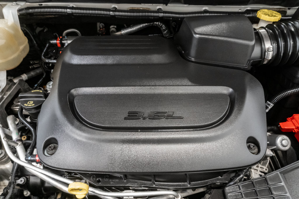 Used 2019 Chrysler Pacifica Touring L Plus Minivan/Van
