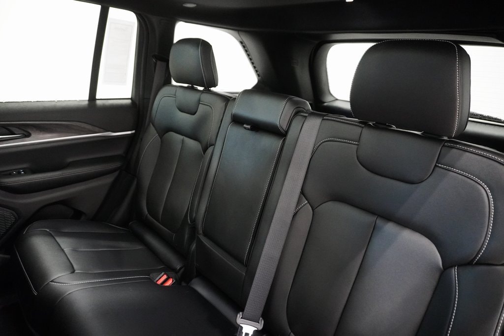 2025 Jeep Grand Cherokee Limited - Photo 13