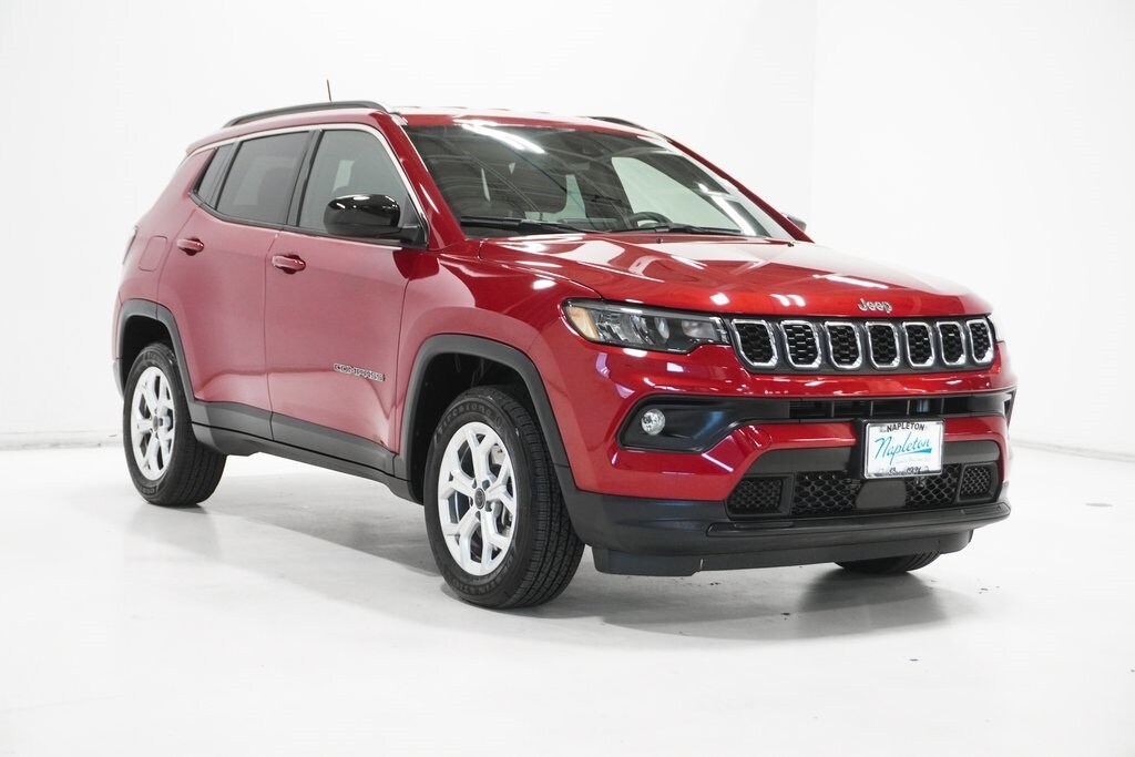 2025 Jeep Compass Latitude photo 3