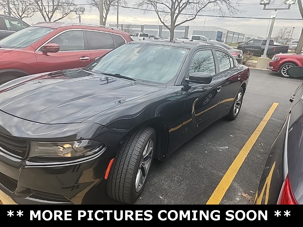 Used 2015 Dodge Charger SXT Sedan