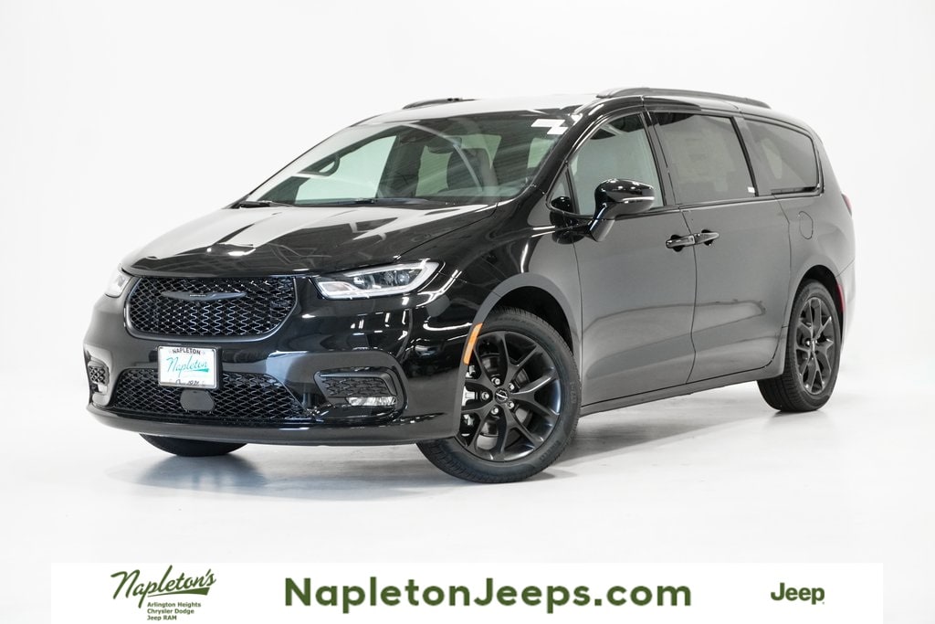 2026 Chrysler Pacifica Select's photo