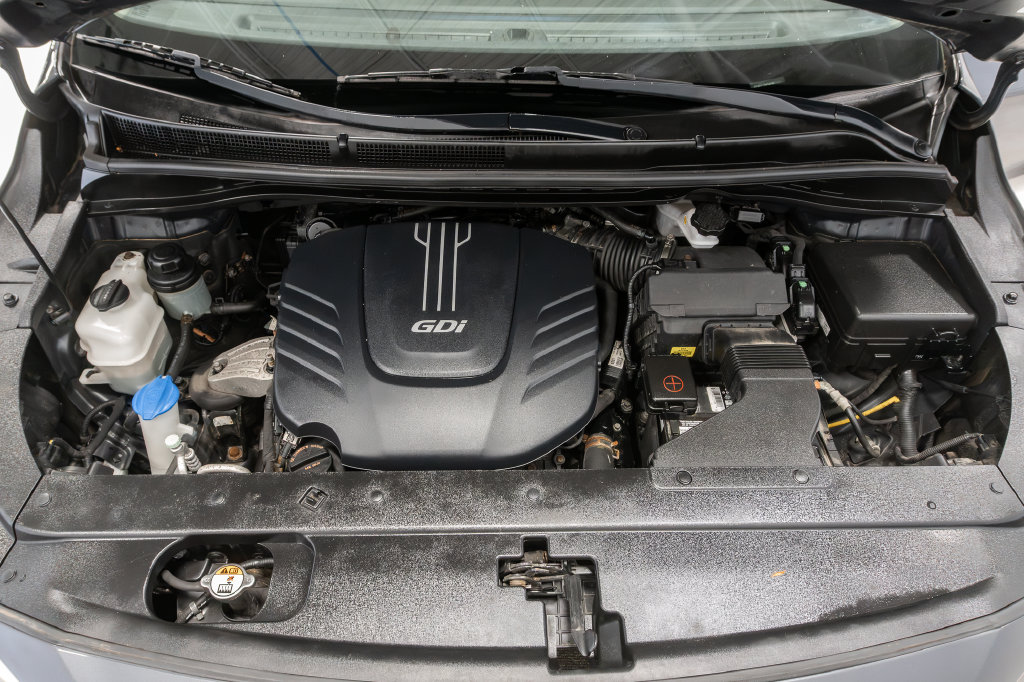 Used 2017 Kia Sedona LX Minivan/Van
