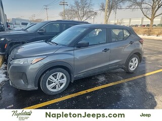 2022 Nissan Kicks S SUV