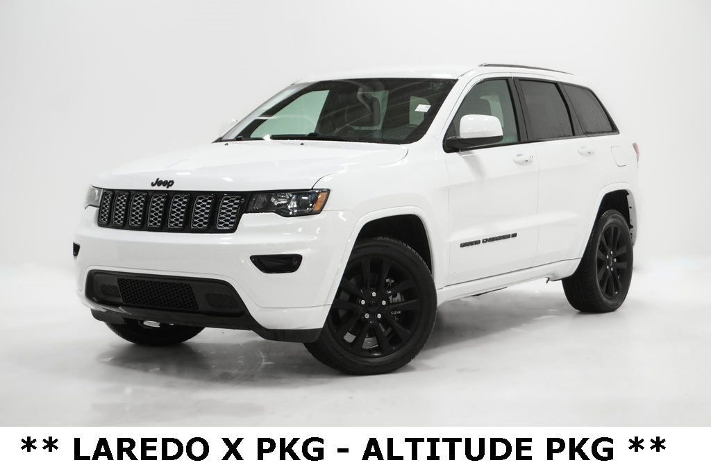 2022 Jeep Grand Cherokee WK Laredo X's photo