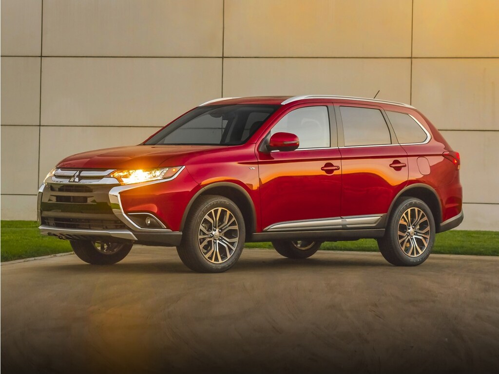Used 2018 Mitsubishi Outlander ES SUV