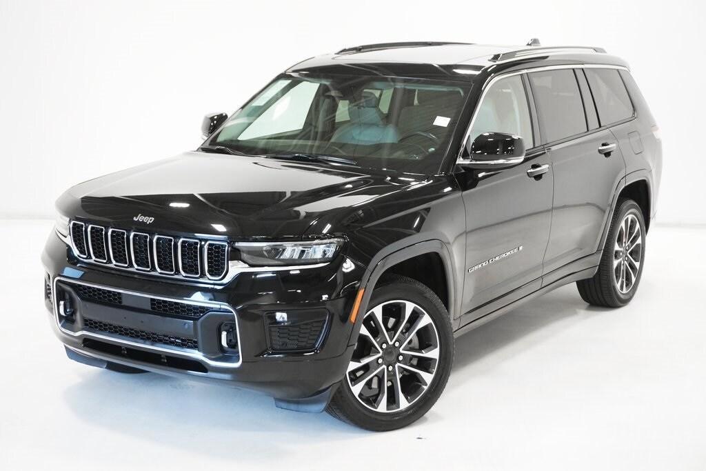 2021 Jeep Grand Cherokee Overland photo 2