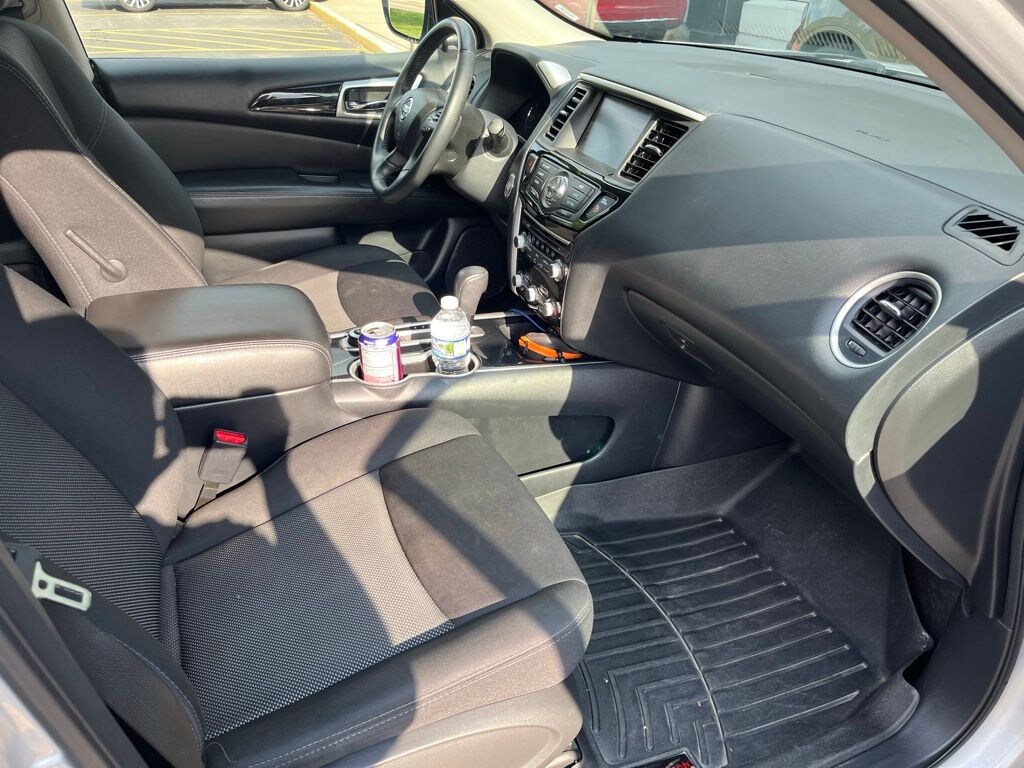 Used 2020 Nissan Pathfinder SV SUV