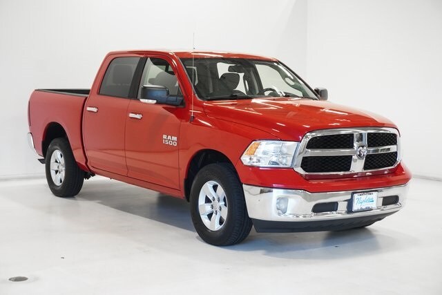 2016 Ram 1500 SLT photo 4