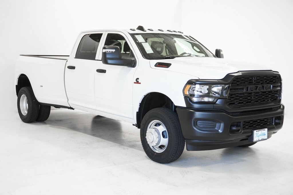 2024 Ram 3500 Tradesman photo 3