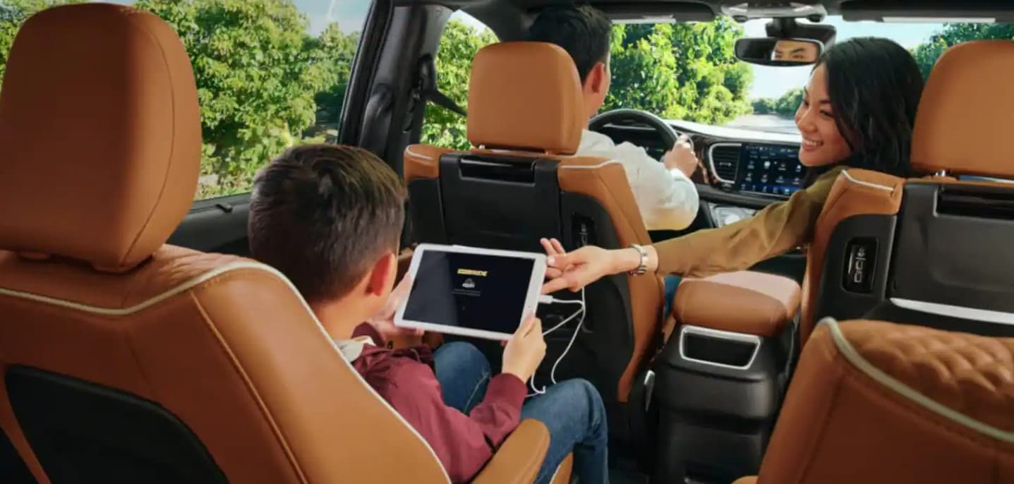 family minivan Chrysler Pacifica for sale