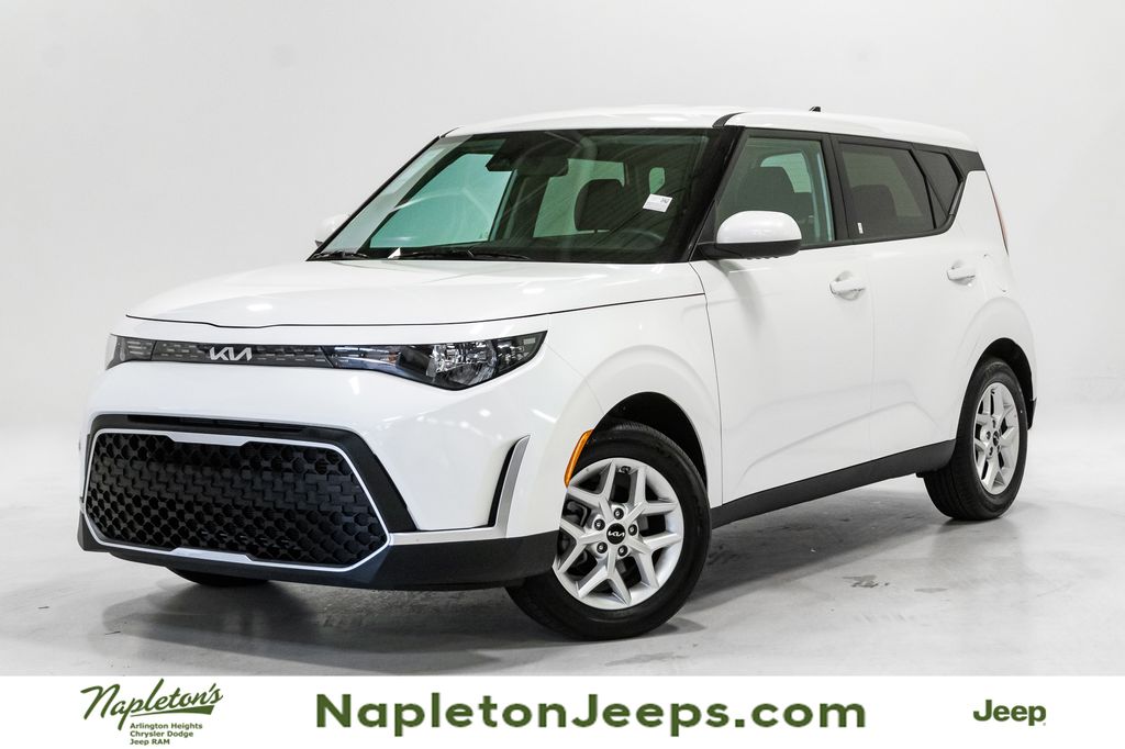 2025 Kia Soul 2.0L LX IVT's photo