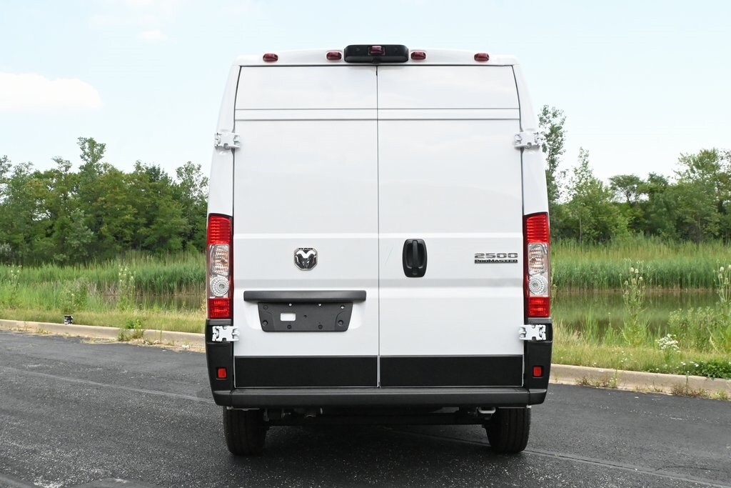2025 Ram ProMaster 2500 Cargo Van photo 2