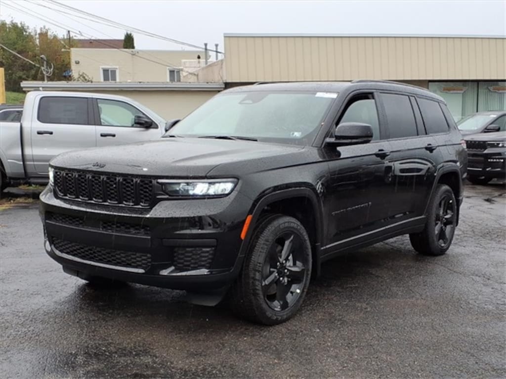 New 2025 Jeep Grand Cherokee L ALTITUDE X 4X4 Sport Utility