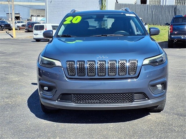 2020 Jeep Cherokee Latitude photo 2