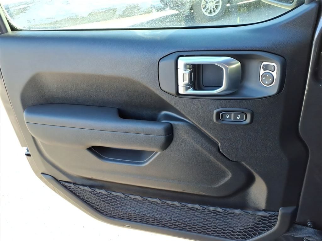 2026 Jeep Wrangler 4-Door Willys - Photo 15