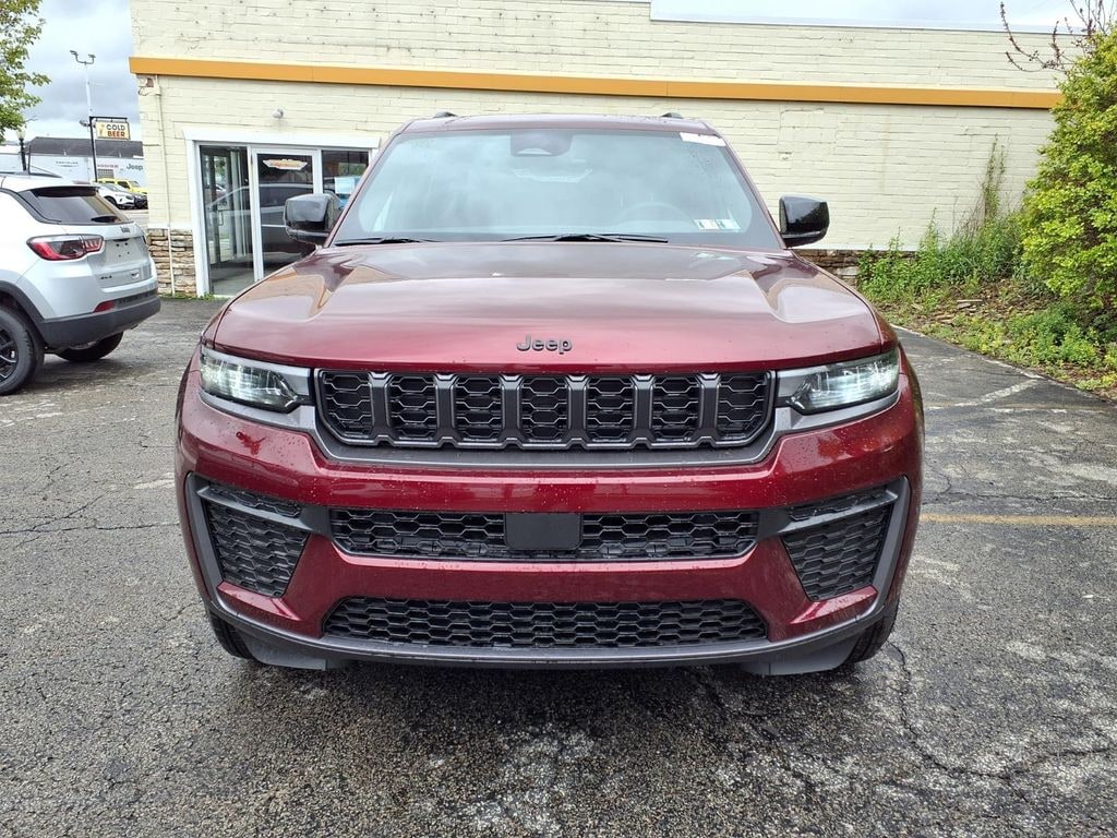New 2026 Jeep Grand Cherokee L LAREDO ALTITUDE 4X4 Sport Utility