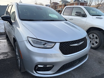 2024 Chrysler Pacifica Touring L Van Passenger Van