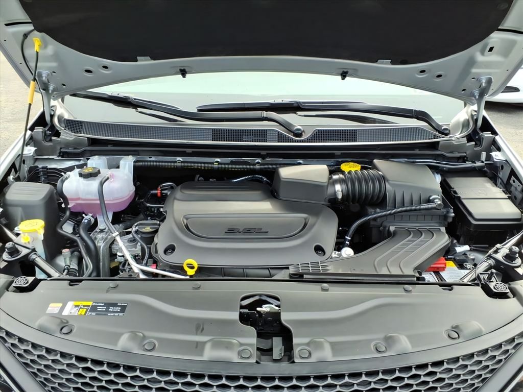2026 Chrysler Voyager LX - Photo 15