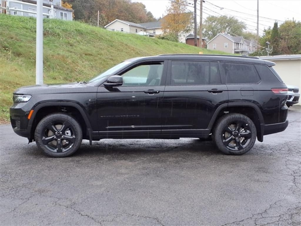 New 2025 Jeep Grand Cherokee L ALTITUDE X 4X4 Sport Utility