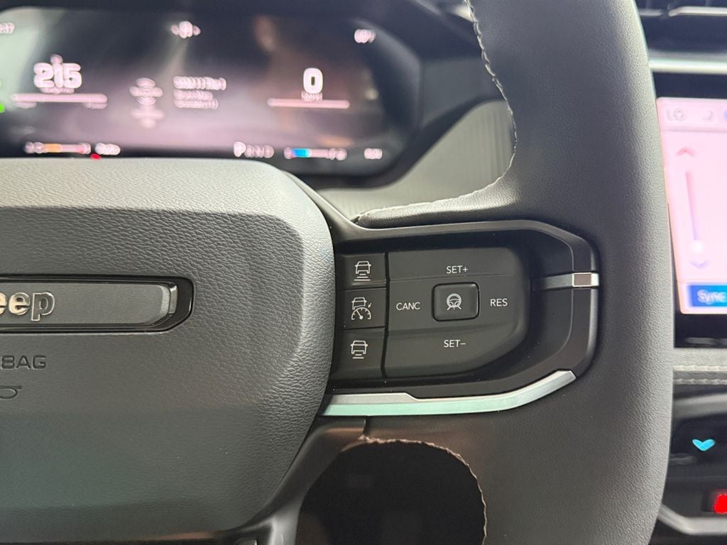 2026 Jeep Cherokee Laredo - Photo 18