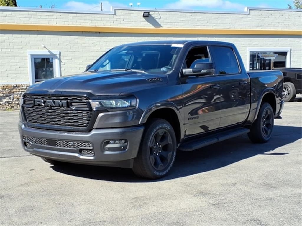New 2026 Ram 1500 BIG HORN CREW CAB 4X4 5'7 BOX Pickup