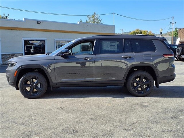 2025 Jeep Grand Cherokee Limited photo 4