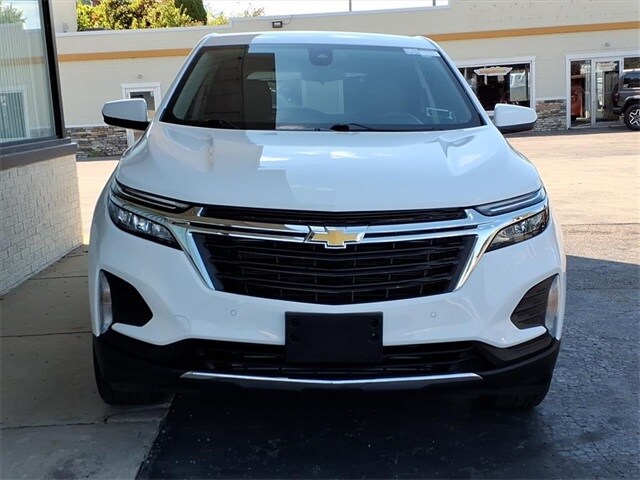 2023 Chevrolet Equinox photo 2