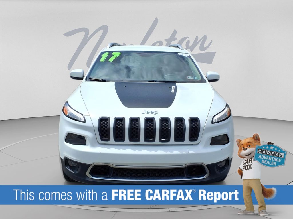 Used 2017 Jeep Cherokee Limited with VIN 1C4PJMDB9HW655703 for sale in Ellwood City, PA