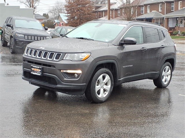2018 Jeep Compass Latitude photo 3