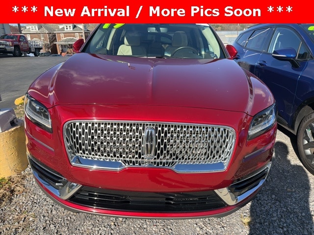 Used 2019 Lincoln Nautilus Select with VIN 2LMPJ8K90KBL16876 for sale in Ellwood City, PA