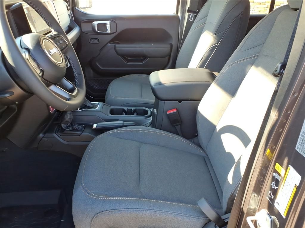 2026 Jeep Wrangler 4-Door Willys - Photo 13