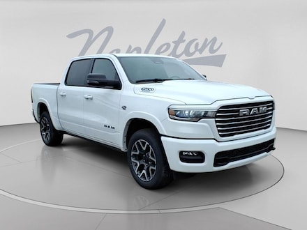 2026 Ram 1500 LARAMIE CREW CAB 4X4 5'7 BOX Pickup