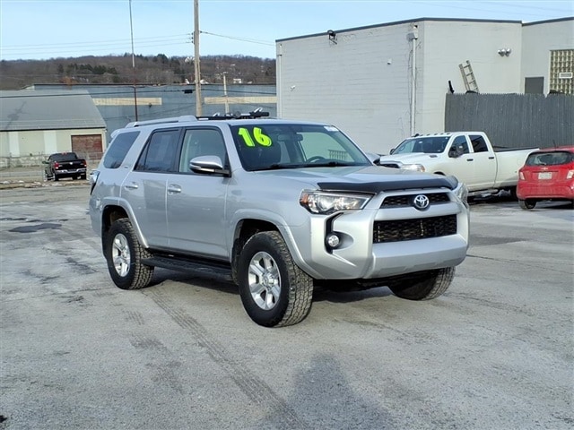 2016 Toyota 4Runner SR5 Premium's photo