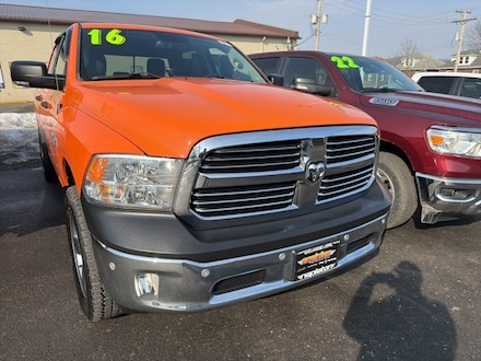 2016 Ram 1500 SLT Truck Crew Cab