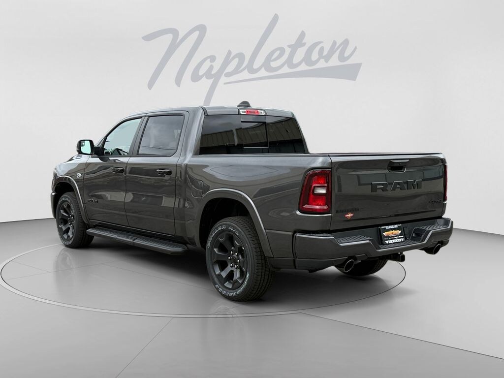 New 2026 Ram 1500 BIG HORN CREW CAB 4X4 5'7 BOX Pickup