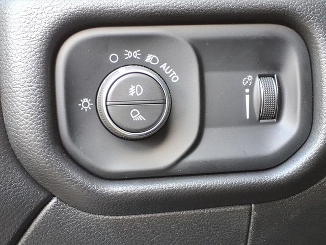 2026 RAM 3500 Tradesman - Photo 12