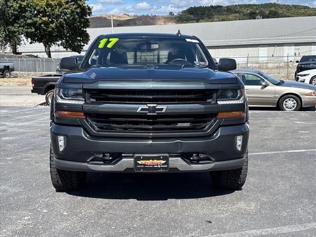 Used 2017 Chevrolet Silverado 1500 LT with VIN 1GCVKREC4HZ399168 for sale in Ellwood City, PA