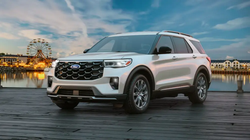 Explorer vs Grand Cherokee