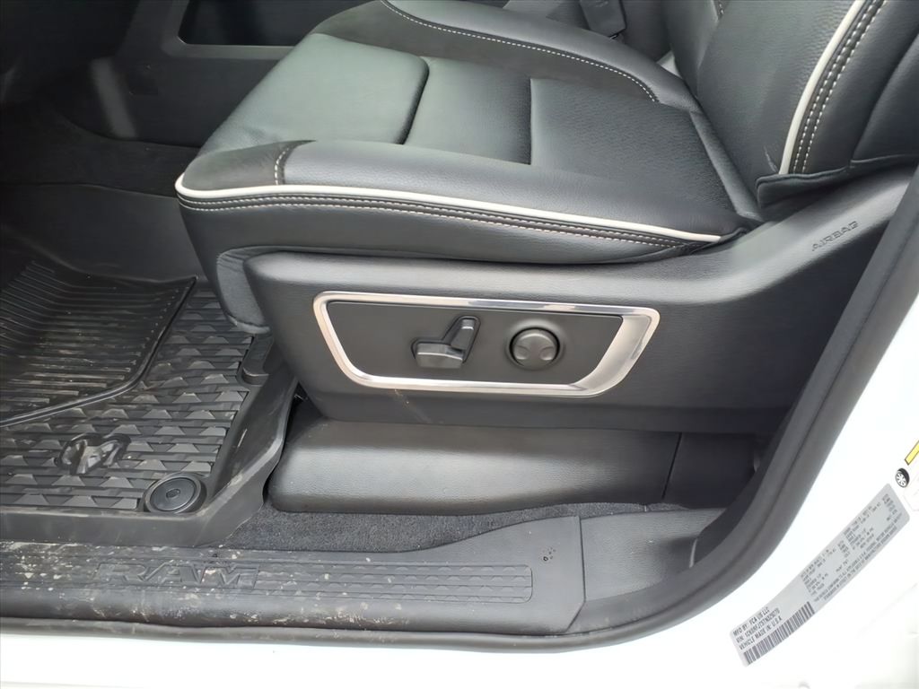 2026 RAM 1500 Laramie - Photo 14