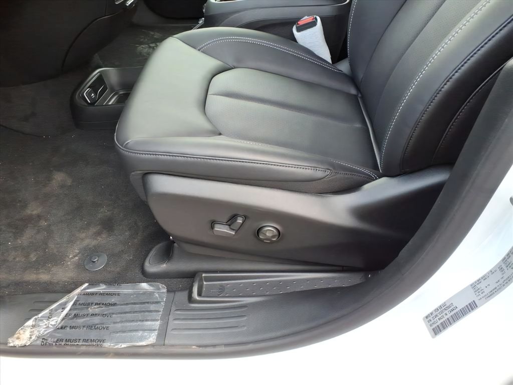 2026 Chrysler Voyager LX - Photo 14