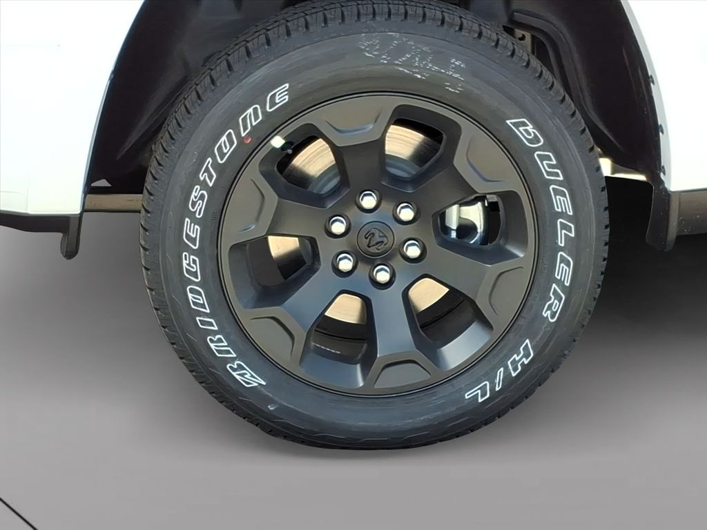 2026 RAM 1500 Limited - Photo 8