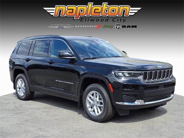 2025 Jeep Grand Cherokee L Laredo's photo