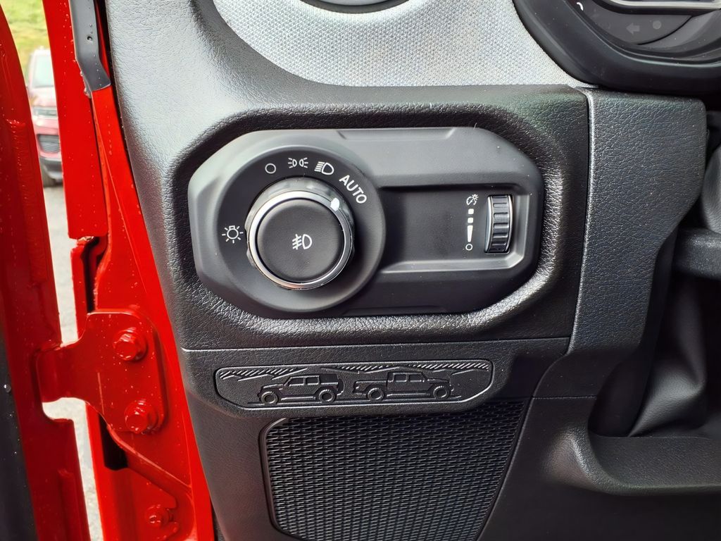 2026 Jeep Wrangler 4-Door Willys - Photo 12
