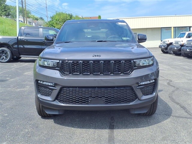2025 Jeep Grand Cherokee Limited photo 2